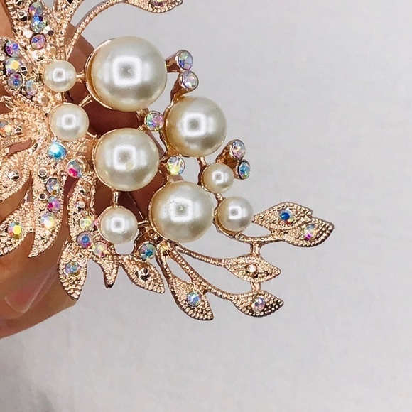 Vtg 90’s Brooch Floral AB Rhinestone Faux Pearl Statement Flower Leaf Estate 3” - Picture 3 of 7